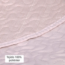 Cargar imagen en el visor de la galería, Colcha Bouti Estampada para Verano y Entretiempo. Incluye Funda de cojín- Hojas Rosa