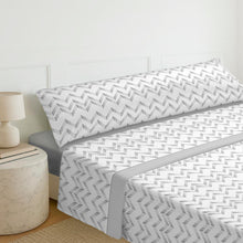 Cargar imagen en el visor de la galería, Juego Sábanas de Verano y Entretiempo 50% Algodón y 50% poliéster- Zig Zag Gris