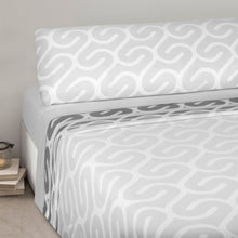 Cargar imagen en el visor de la galería, Juego de sábanas de 3 Piezas Invierno- Curvas Gris