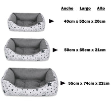 Cargar imagen en el visor de la galería, Cama para mascotas rellena de fibra - Estrellas - Mediana