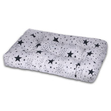 Cargar imagen en el visor de la galería, Cama de Mascota, Colchón o Colchoneta Reversible Estampada- Estrellas