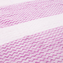 Cargar imagen en el visor de la galería, Manta Terciopelo Suave, Multiusos de Franela - Zig Zag Lila