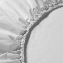 Cargar imagen en el visor de la galería, Sábana Bajera Ajustable 100% Poliéster, Elástica, Suave y Transpirable. Gris Claro
