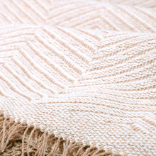 Cargar imagen en el visor de la galería, Colcha multiusos, plaid- Espiga Beige Camel