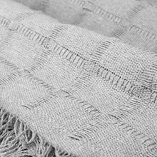 Cargar imagen en el visor de la galería, Colcha multiusos, plaid - Liso Gris