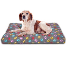 Cargar imagen en el visor de la galería, Cama de Mascota, Colchón o Colchoneta Reversible Estampada- Huellas
