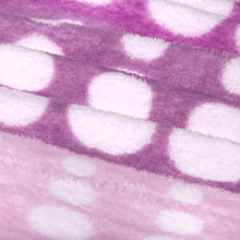 Cargar imagen en el visor de la galería, Juego de sábanas Coralina de 3 Piezas, Polar Térmica, Extra Suave - Lunares Rosa

